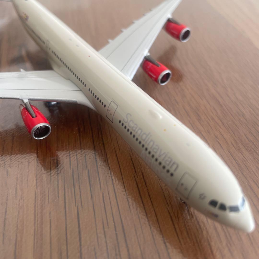 Airbus A340-300 SAS 1:400 スケール