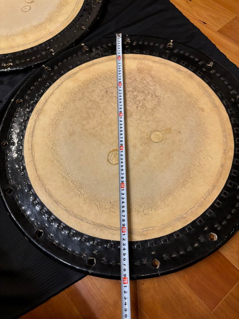 価格30万円程●和太鼓 桶胴太鼓　2尺3寸70cm 牛皮　張り替え用 両面 二枚