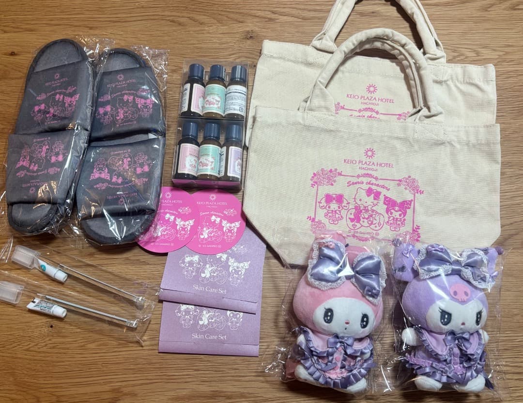 【新品】京王プラザホテル八王子　マイメロ　クロミ　ぬいぐるみキーホルダー