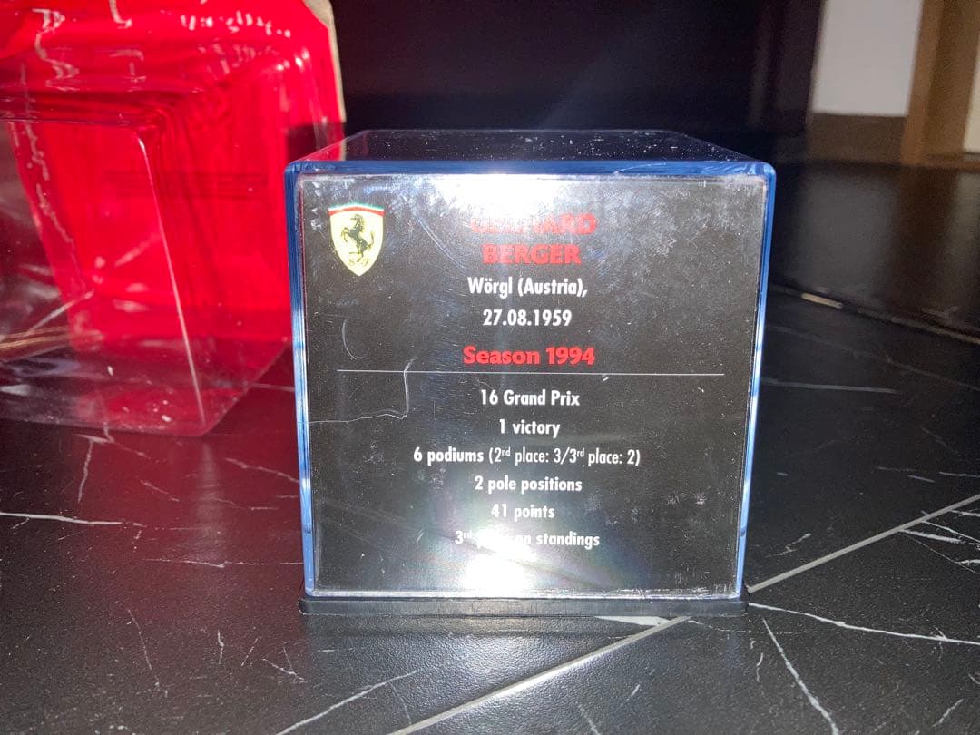 希少　マルボロ仕様　ビッグスケールF1コレクション　ベルガー　1/5 ヘルメット