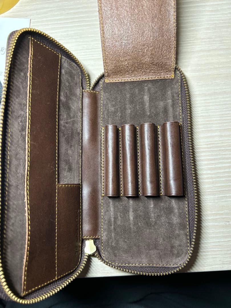 バハギア　ラウンドジップペンケース　プエブロ