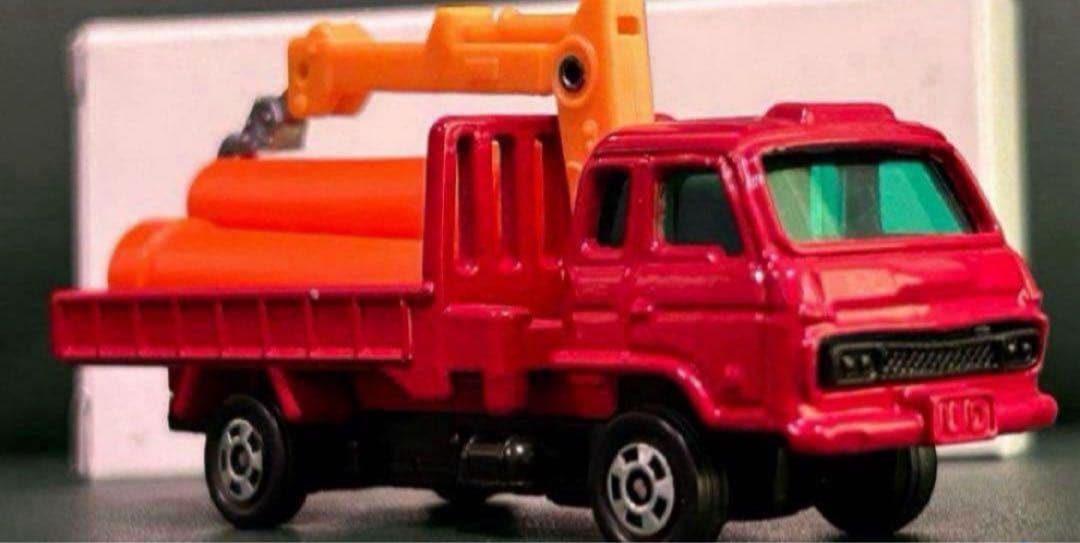 トミカ UD コンドル クレーン付カーゴトラック スーパーギフト