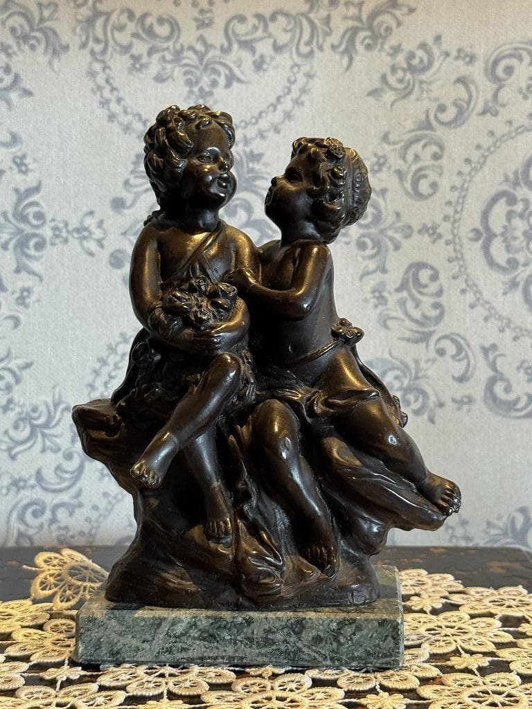 フランス　アールヌーヴォー　刻入　オーギュスト・モロー「椅子に座る子供」ブロンズ