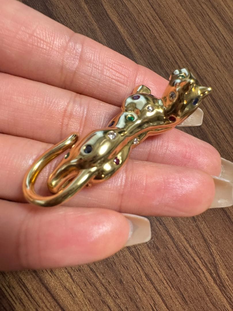 鑑別書付き　豹/パンサーブローチ　k18YG 色石　ダイヤ16.9g