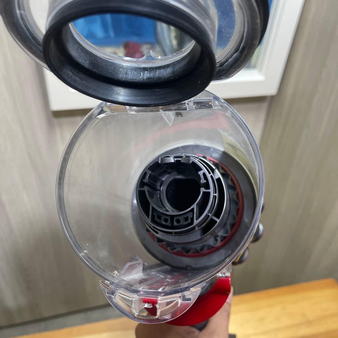 ￼動作確認済みdyson cyclone V10 fluffy 掃除機sv12