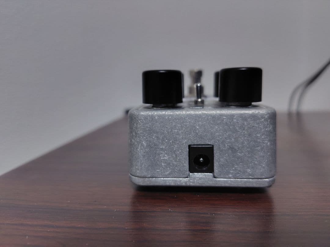 electro-harmonix BASS CLONE ベースエフェクター