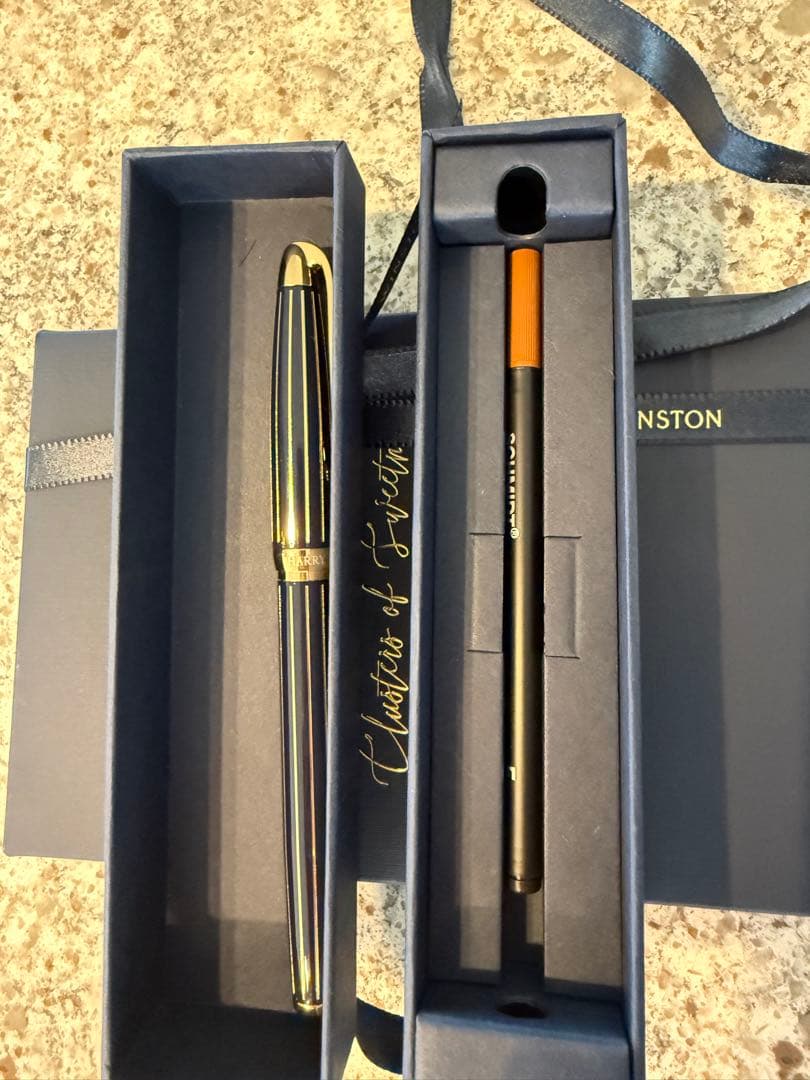 HARRY WINSTON ボールペン　チョコレート