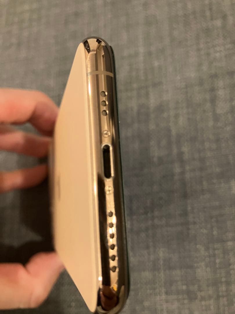 iPhone 11 Pro ゴールド docomo 本体