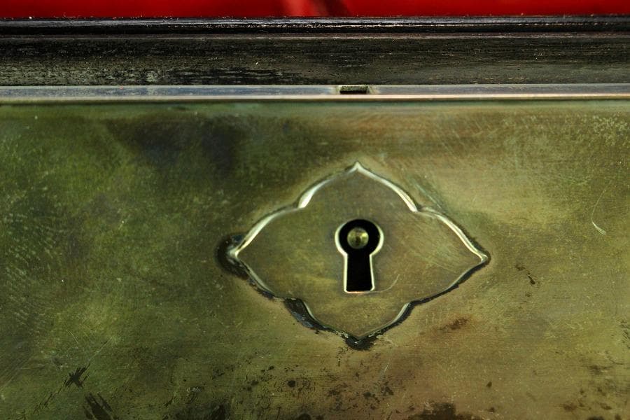 銀製 刻花紋 宝石箱 silver 鍵付 未使用(K-XA675)