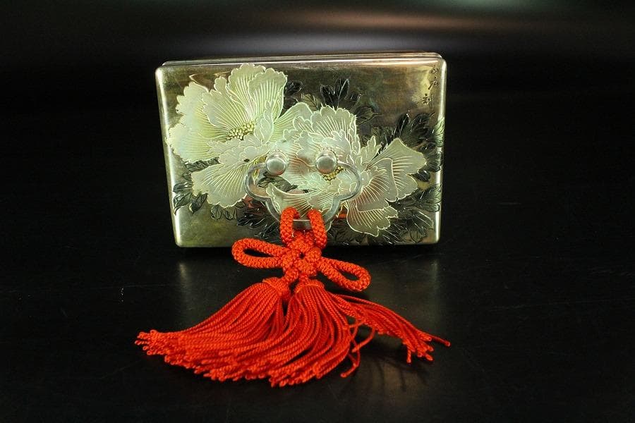 銀製 刻花紋 宝石箱 silver 鍵付 未使用(K-XA675)