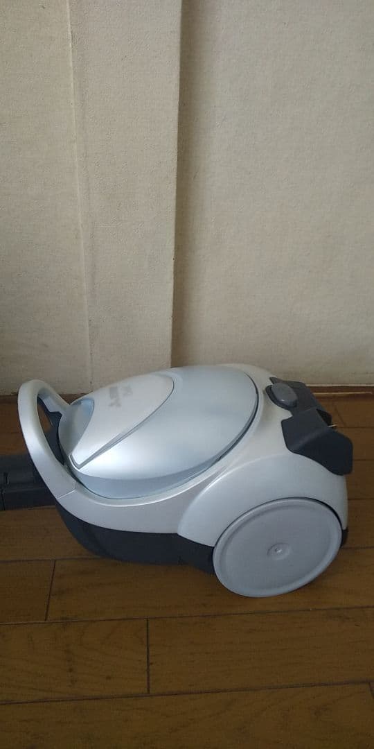 22年製❗軽量型、三菱、紙パック式掃除機(パワーノズル)