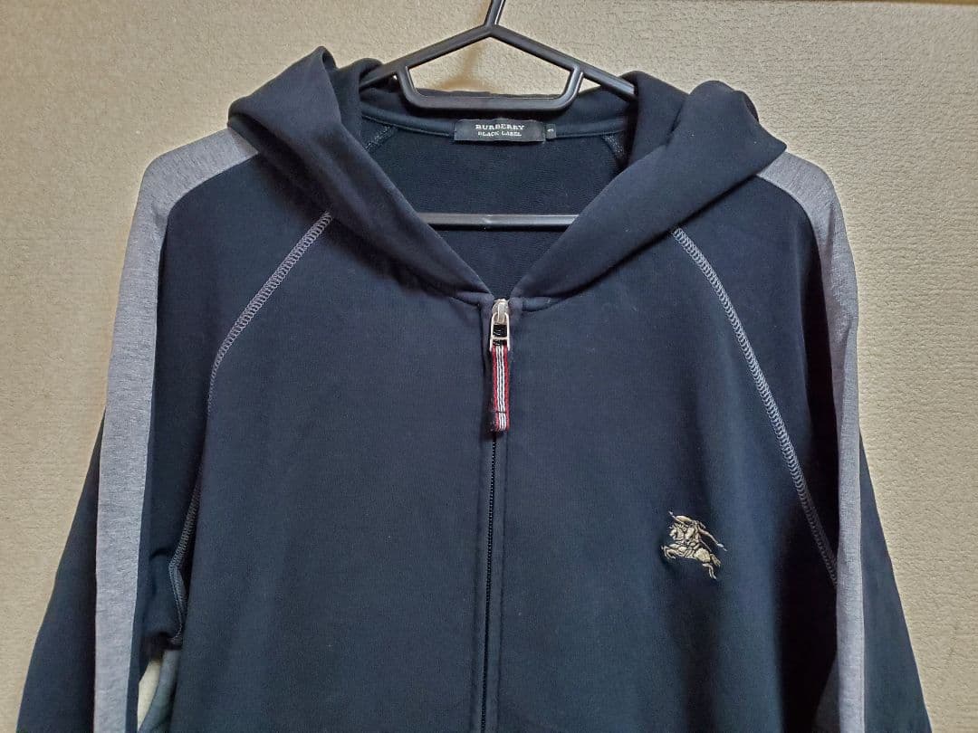 バーバリー　ブラックレーベル ホースマーク入り　ジップアップパーカー