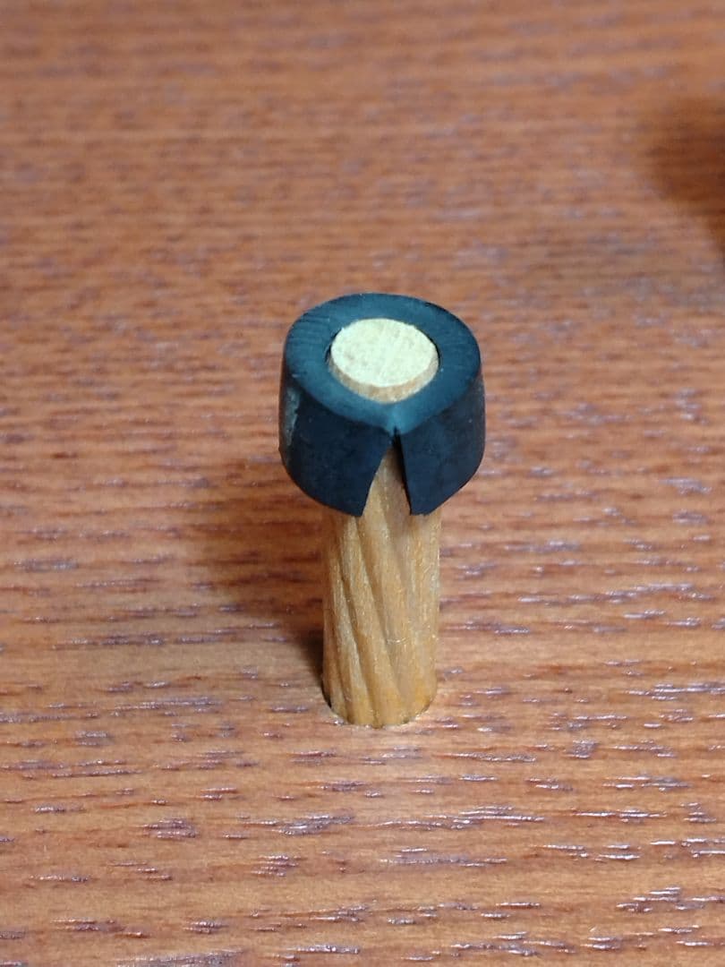 長期保管　木製ピストル ワルサーP38 ルパン三世　GRASPシリーズ　台座付き