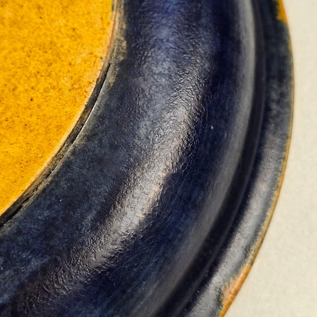 舶来品 希少 中国古磁 唐三彩 陽刻 手描き 蓮魚紋 筆添 筆洗 観賞皿 超美品