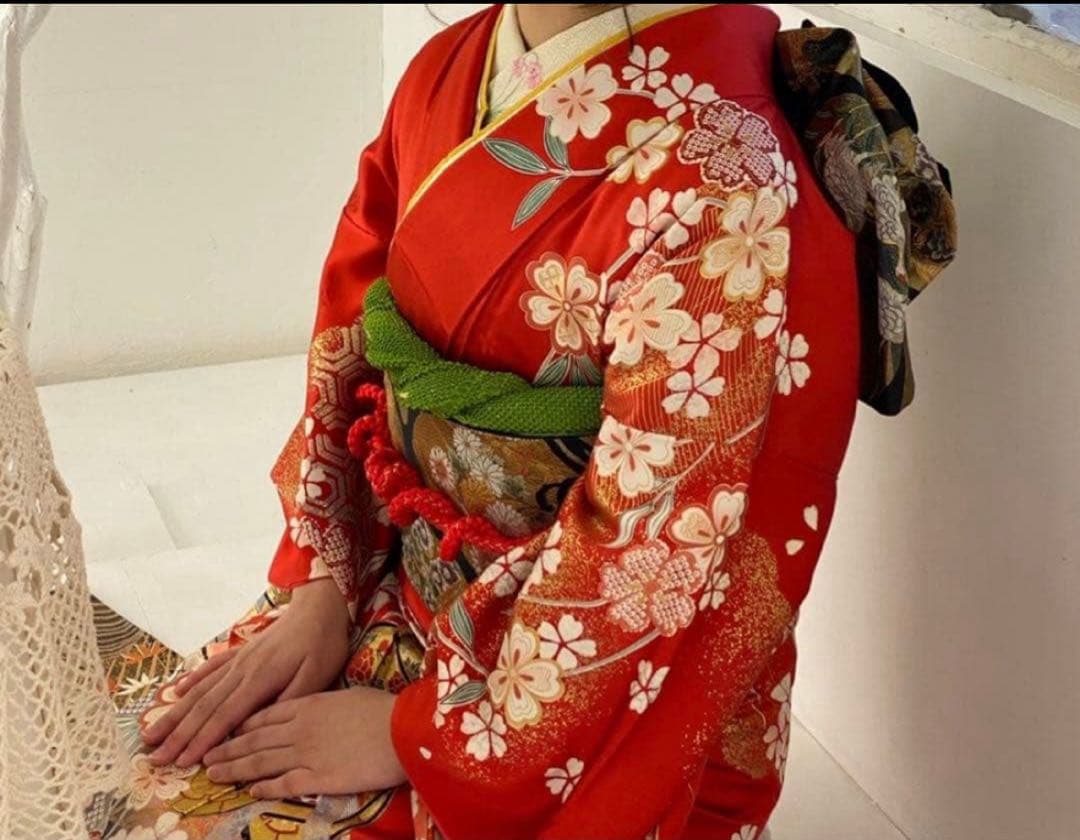 振袖（生絹）と帯の2点