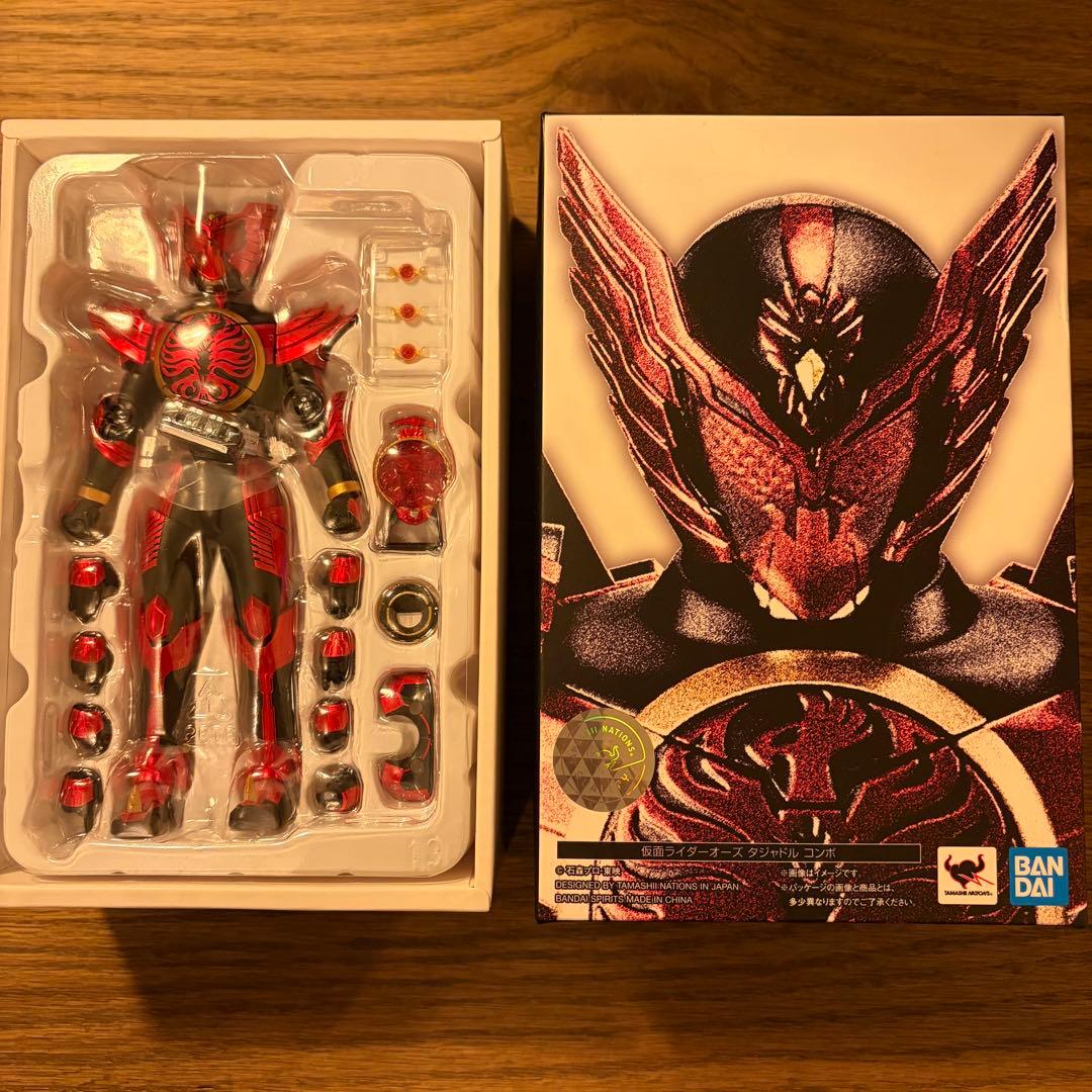 S.H.Figuarts（真骨彫製法）仮面ライダーオーズ タジャドル コンボ