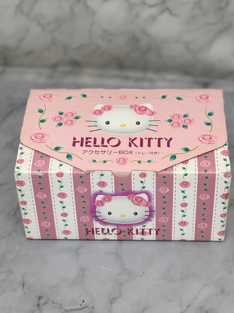 ハローキティ　アクセサリー3段ボックス