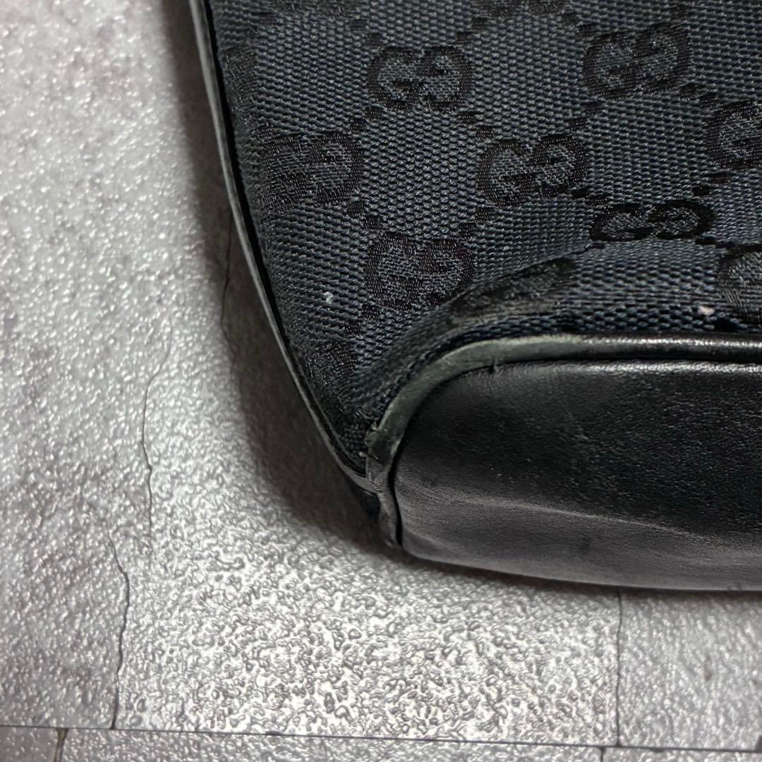 グッチ　ワンショルダーバッグ　ブラック　ggキャンバス　総柄　変形　レザー