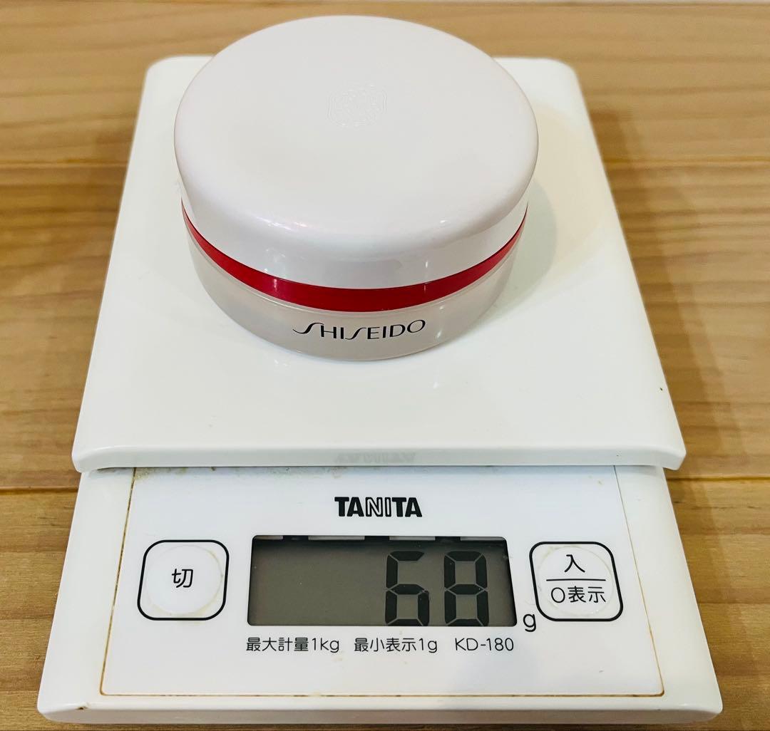 SHISEIDO エッセンス　スキングロウ　ファンデーション　パウダー