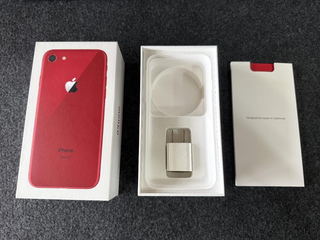 Apple iPhone8 赤