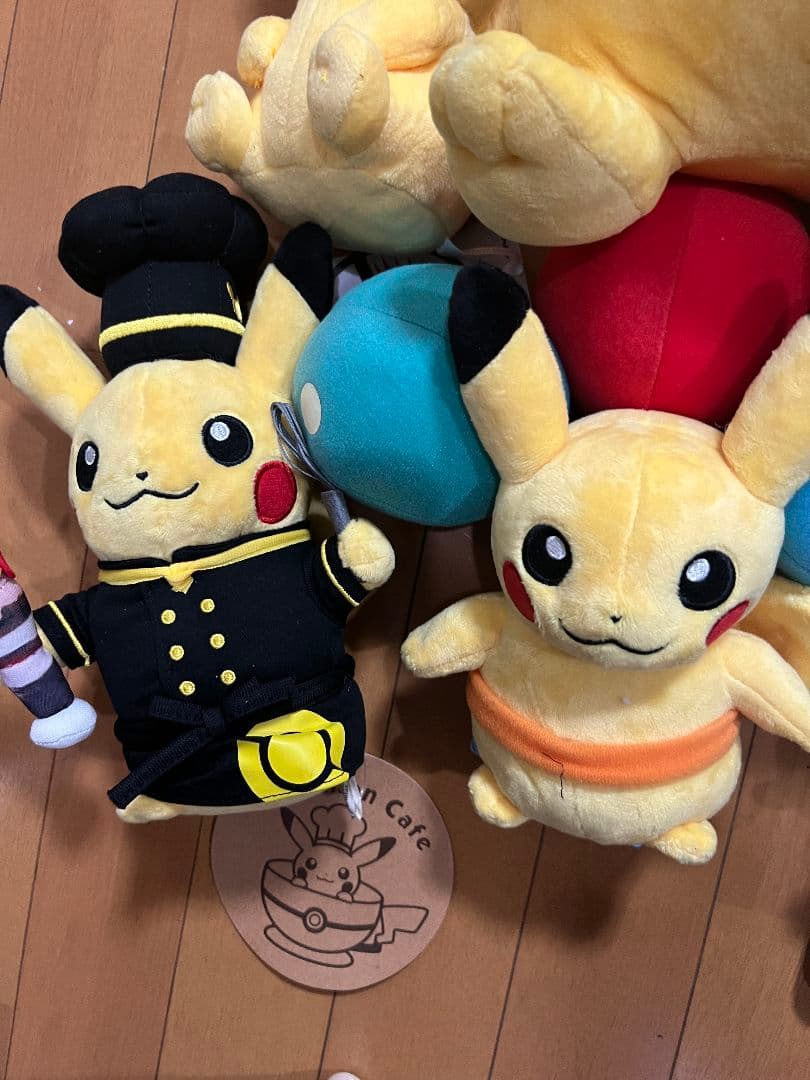 ピカチュウのぬいぐるみ　9つまとめ売り