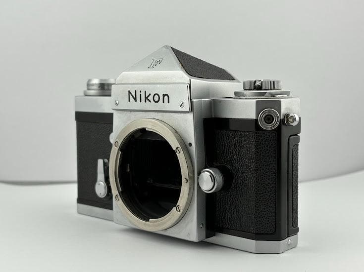 ★美品★ ニコン NIKON F アイレベル 中期型 ボディ シルバー