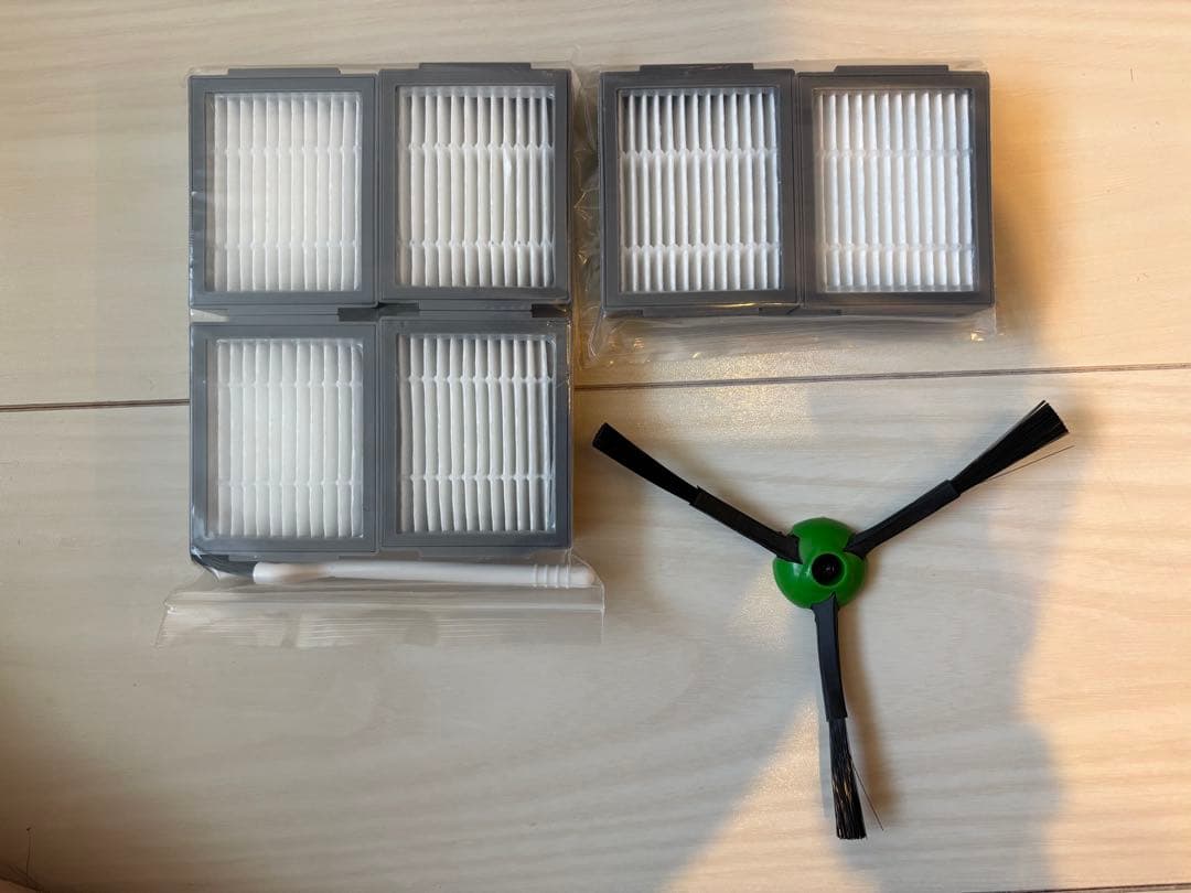 【動作良好】ルンバ j7 ロボット掃除機 本体 おまけ消耗品付き