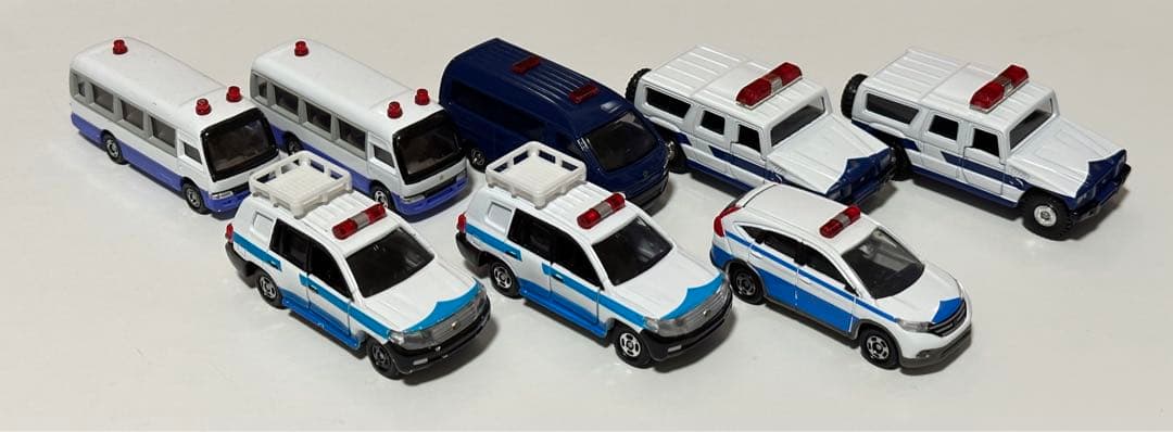 トミカ　パトカー　機動隊車両セット