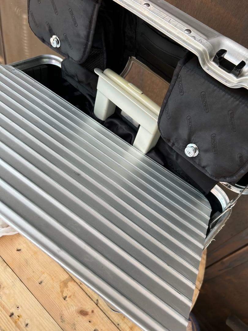 リモワ　パイロット　トロリー　2輪