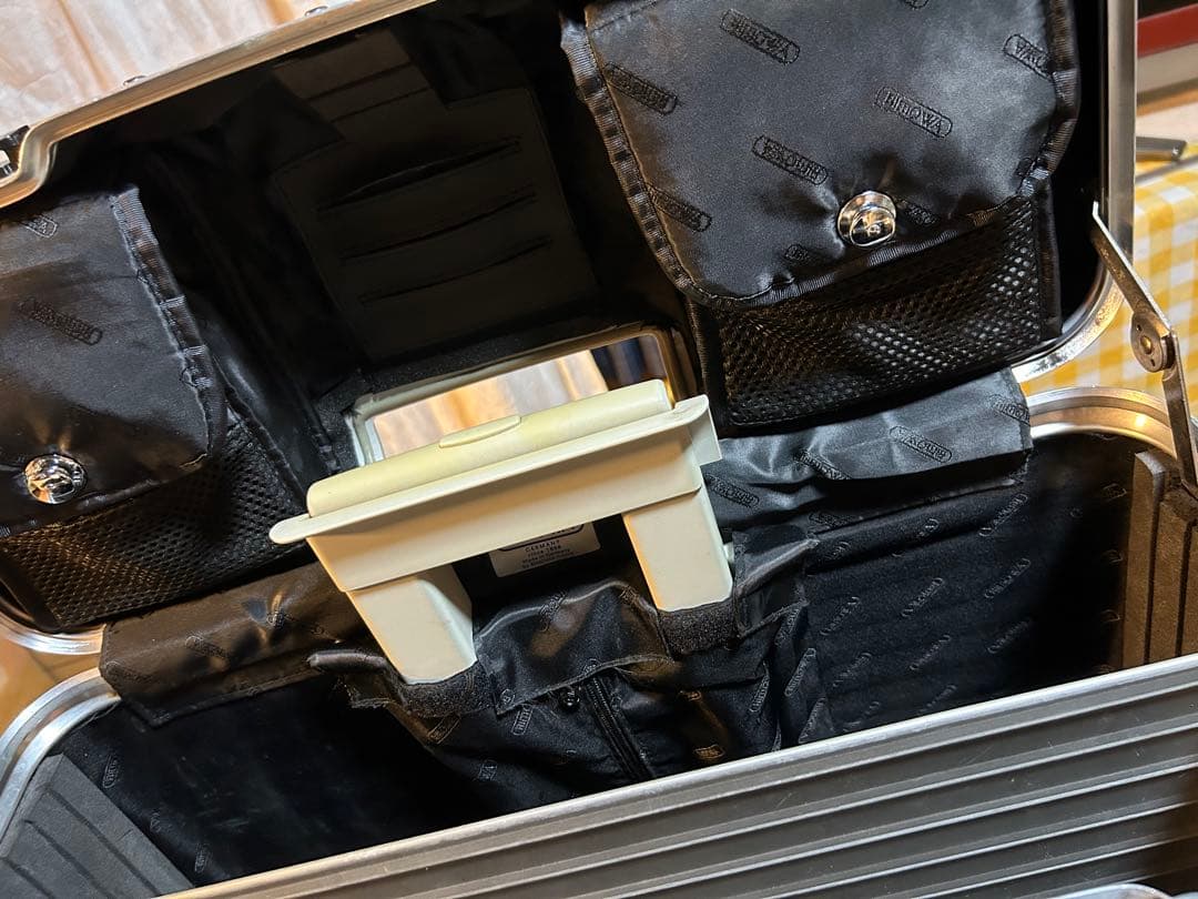 リモワ　パイロット　トロリー　2輪