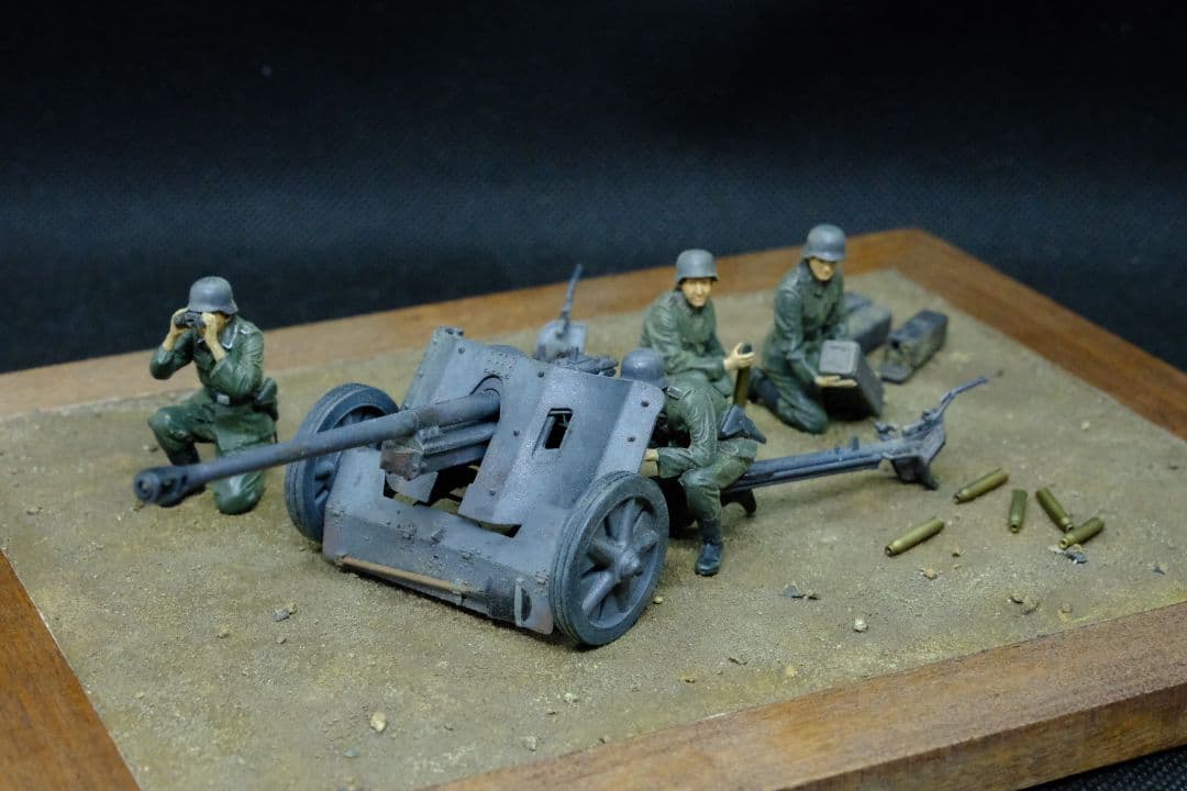 タミヤ 対戦車砲 5cm（1/35） プラモデル完成品　ジオラマベース付き