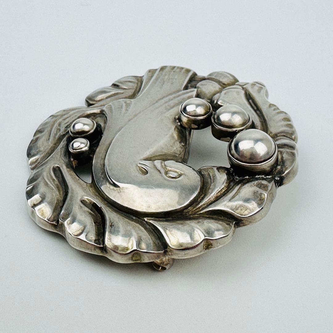 美品　ジョージジェンセン シルバー925 鳥と葉のブローチ　コサージュ　ロゴ