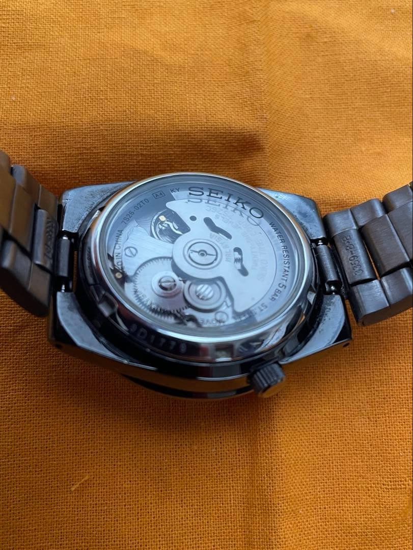 SEIKO5 セイコー５　腕時計　メンズ　自動巻 ブラック 裏スケ　黒い稲妻