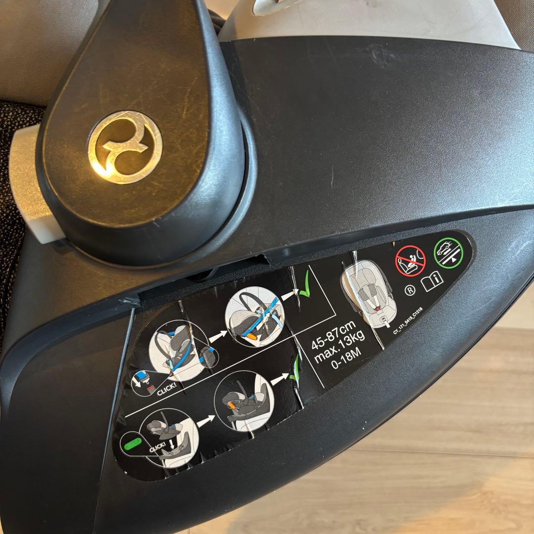 【値下げ中！！】【セット販売】サイベックスベビーシートCLOUD Z ・ベースZ