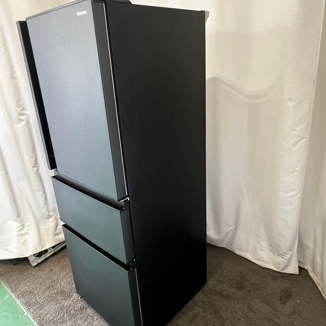 762⭕️設置無料　冷蔵庫　東芝　大型　300-400ℓ　安い　中古　黒　22年