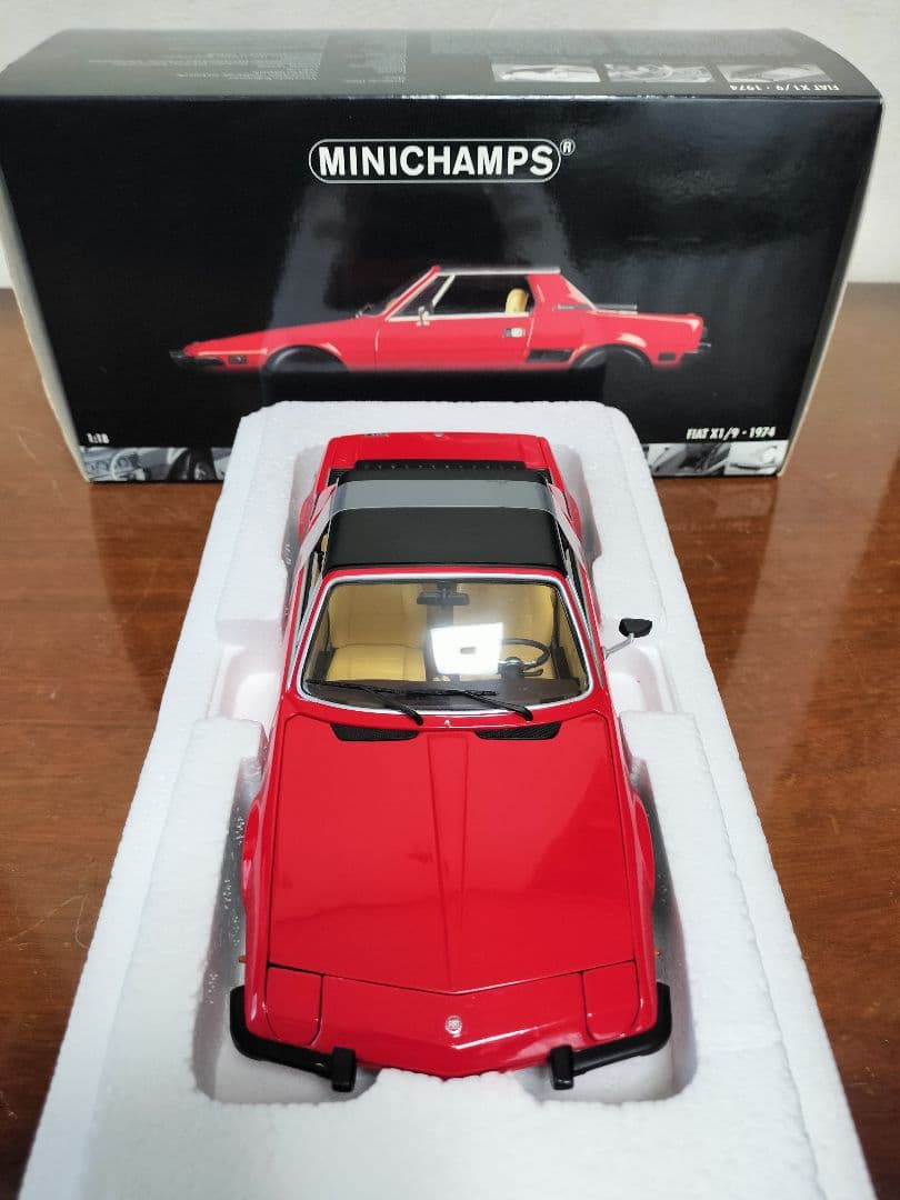 ミニ.チャップス1/18フィアットＸ1/9　1974（レッド）