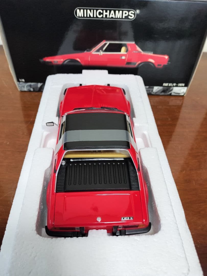 ミニ.チャップス1/18フィアットＸ1/9　1974（レッド）