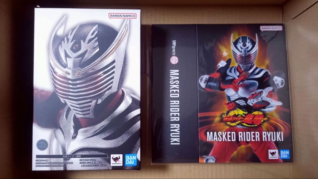 フィギュアーツ 真骨頂 仮面ライダー龍騎(スリーブ付)