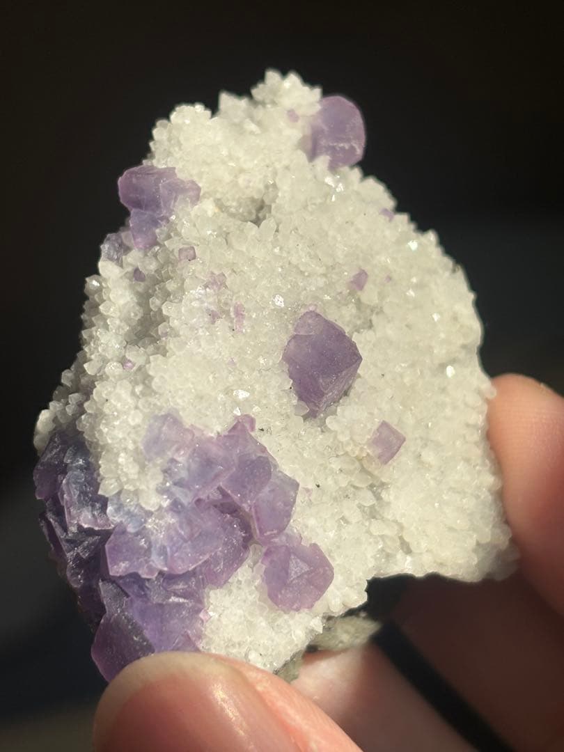 中国 ヤオガンシャン産　パープルブルー　フローライト　水晶　共生鉱物　鉱物標本