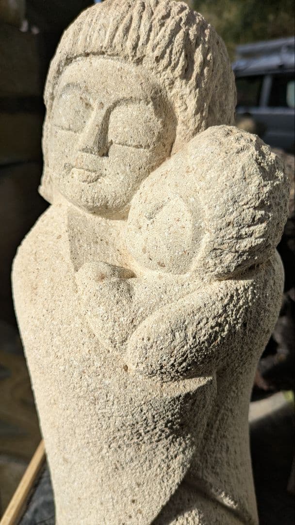 石彫、母子、愛、日本人による彫刻、倉田辰彦作