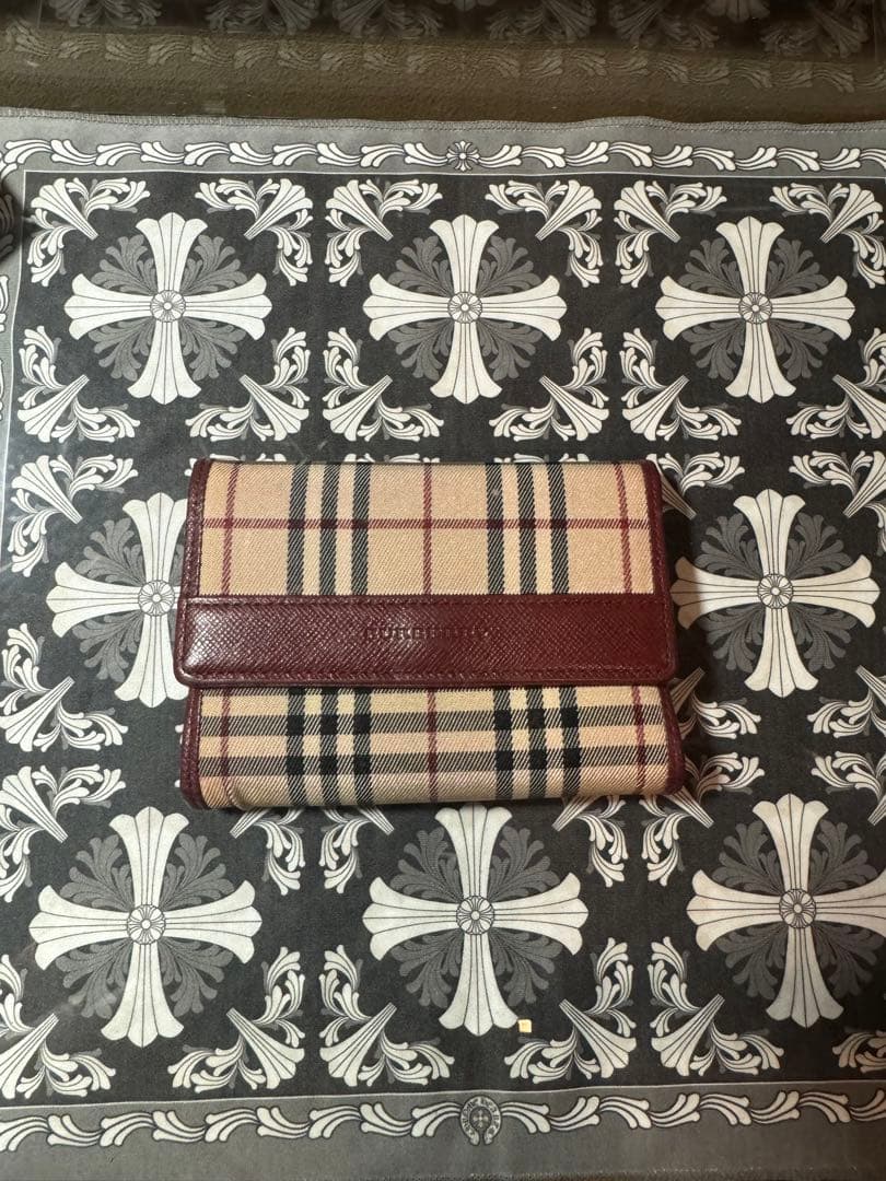 美品BURBERRY 2つ折り財布 ノバチェック ボルドー