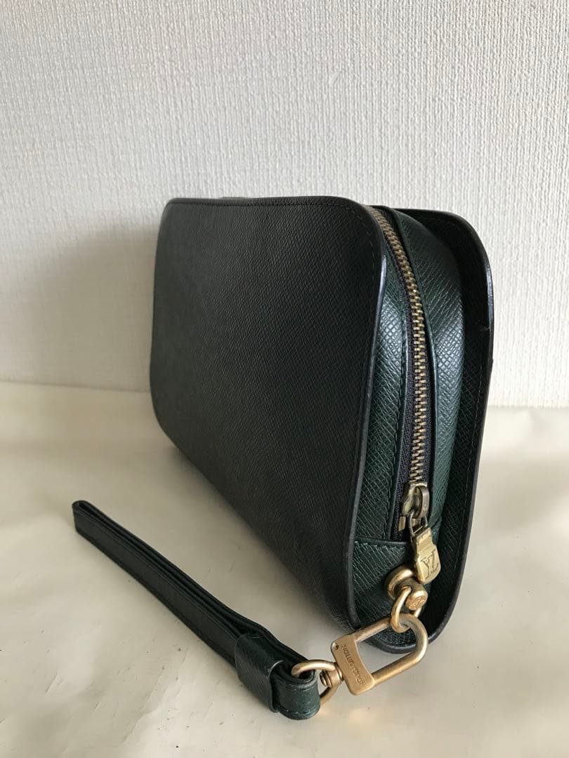 ルイヴィトン タイガ セカンドバッグ