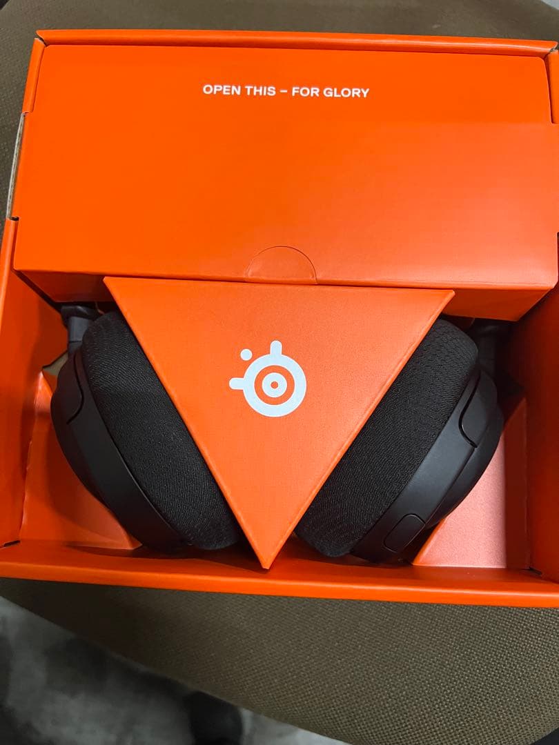 【美品】SteelSeries Arctis Nova 5 Wireless