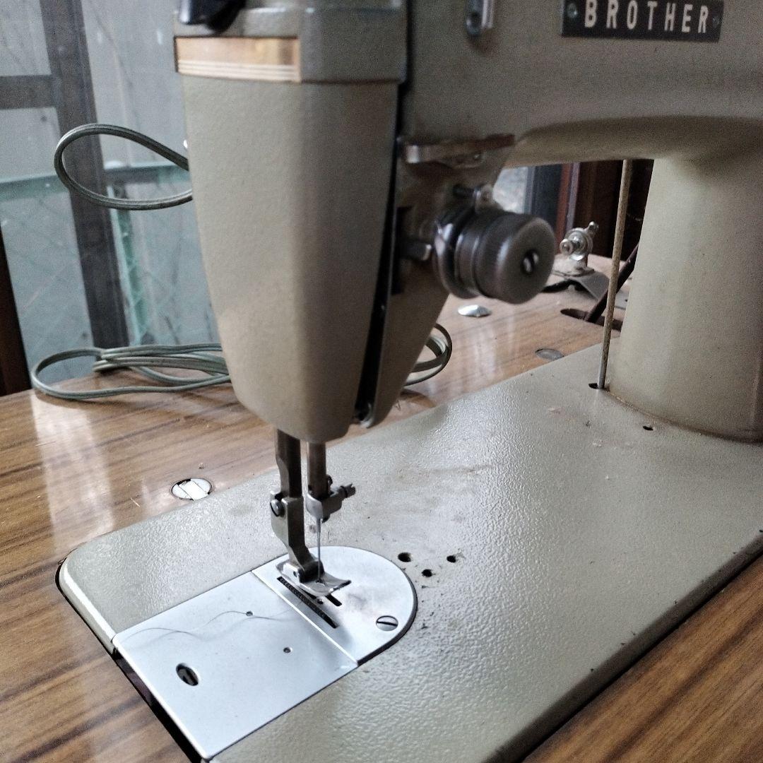 brother ブラザー ミシン　台付　モーター　針上下作動確認済み