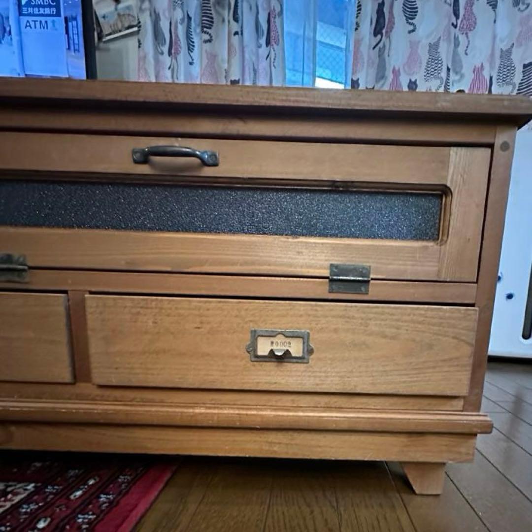 アンティーク風 木製テレビボード ローボード 収納付き ガラス扉