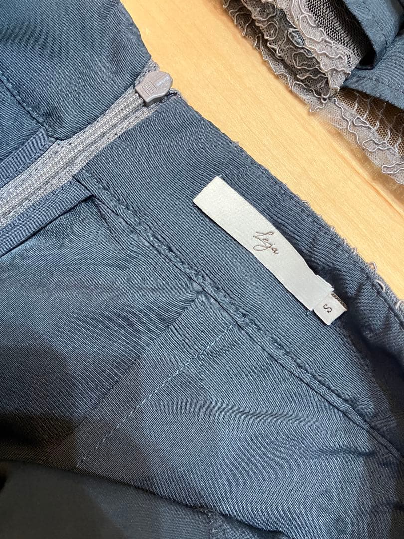 k*︎様 【leja】スパンコールビジューボタンセットアップワンピース グレー