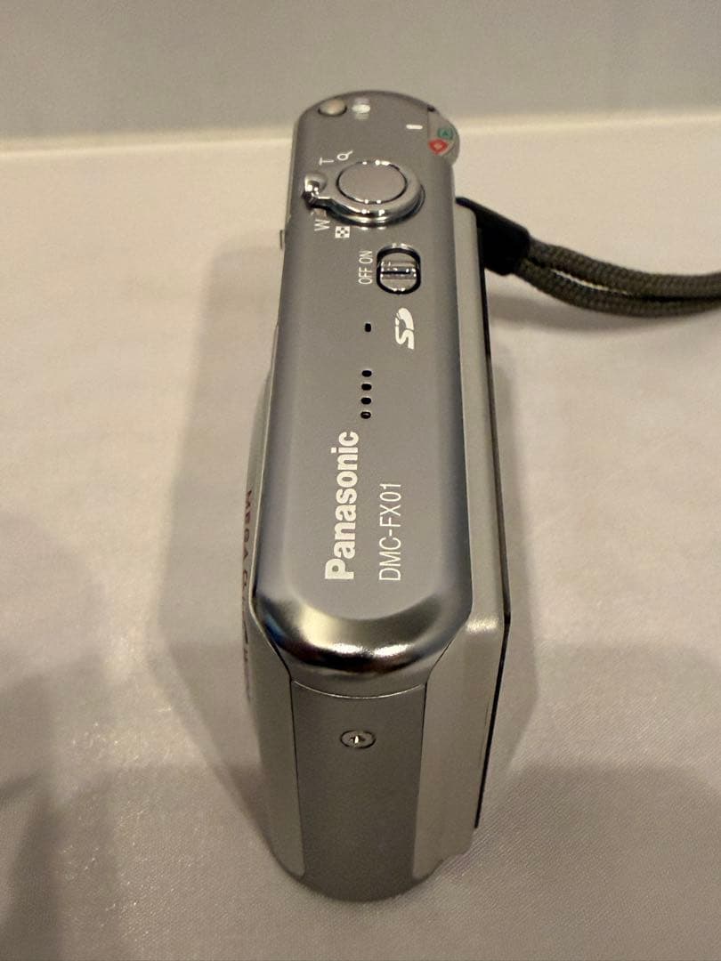 超美品 パナソニック LUMIX DMC-FX01 シルバー ライカB