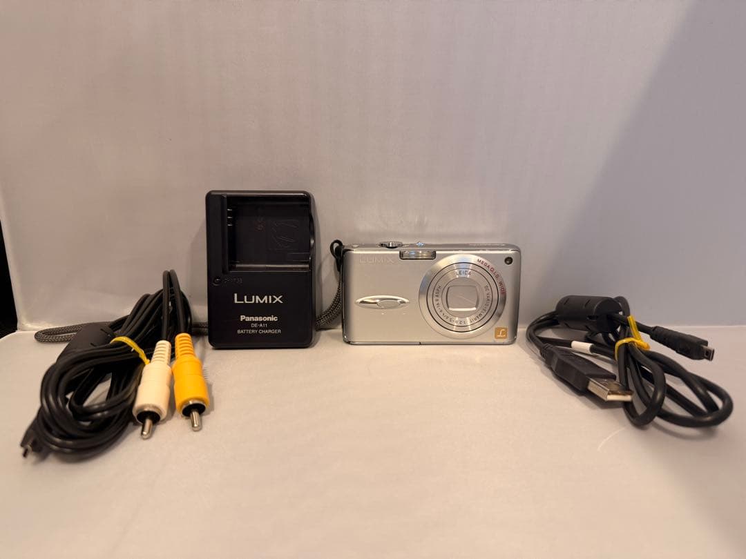 超美品 パナソニック LUMIX DMC-FX01 シルバー ライカB