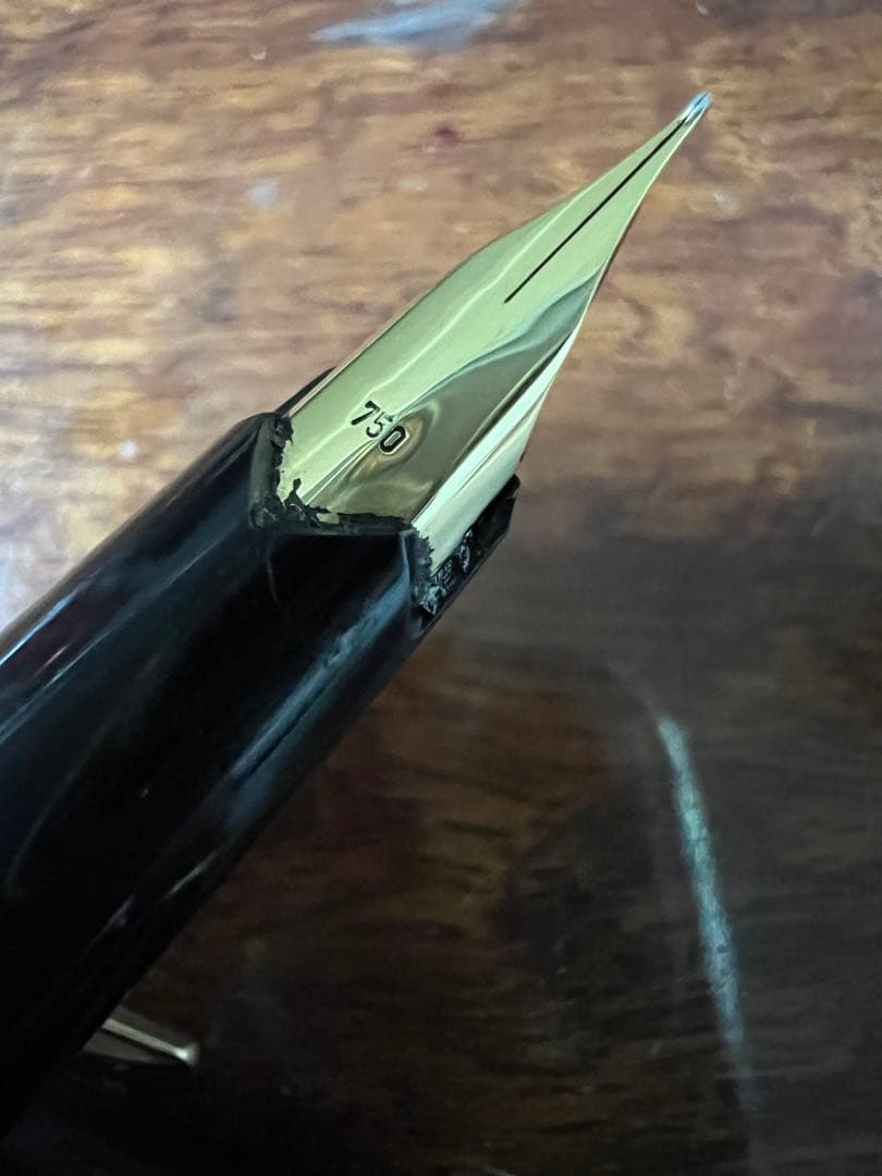 モンブラン 万年筆 黒 750ゴールド美品