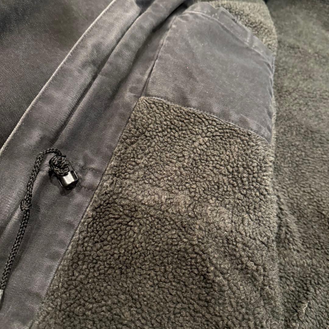 Carhartt 黒 ジップアップジャケット